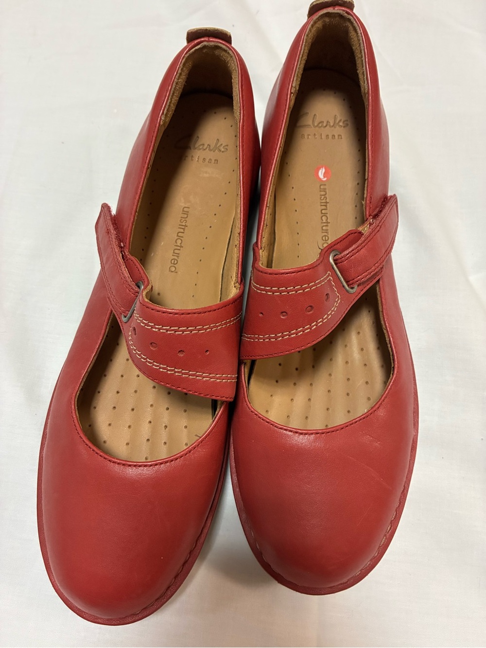 Clarks Red Leather Mary Jane Flats with Hook-and-Loop Strap Brand New